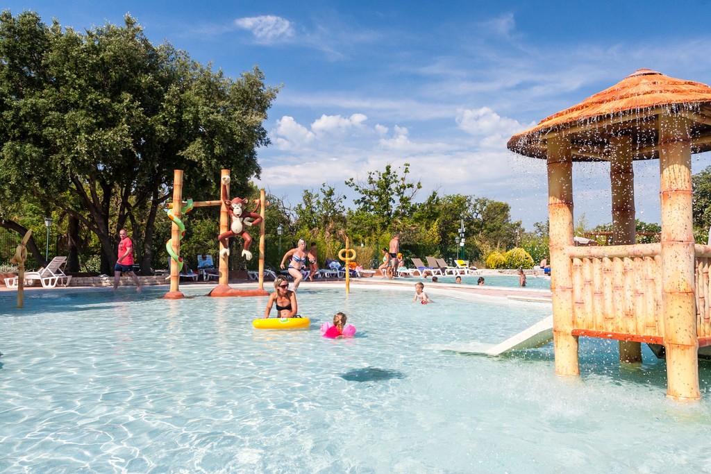 jeux pour les enfants piscine var