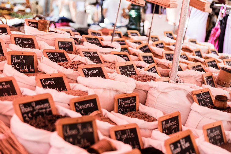 Marché à rugusse proche verdon